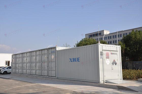 Robuuste container met speciale apparatuur met veiligheidsysteem en op maat gemaakt